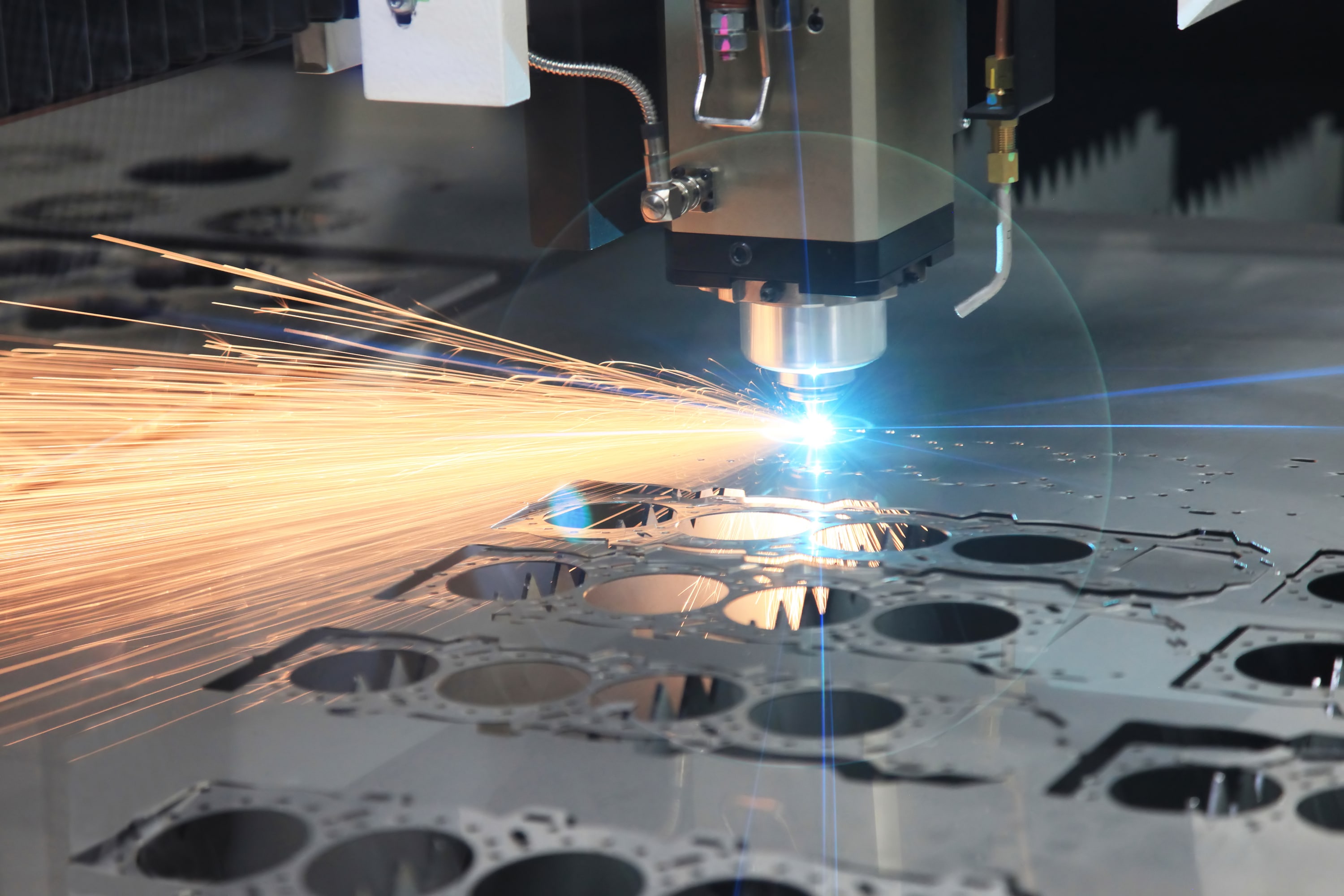 the hi precision sheet cutting process by laser cu 2021 08 26 15 33 16 utc min