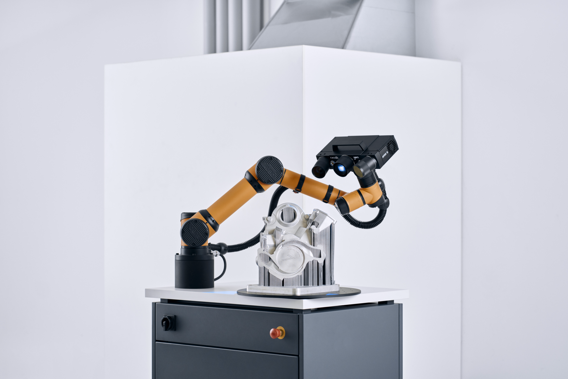 ZEISS ScanCobot automated blue light 3d scanner