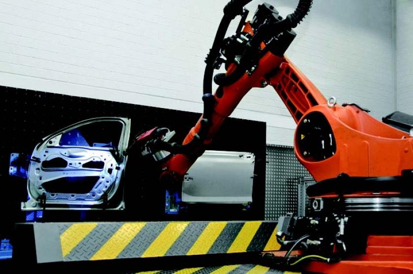 BMW | Automated Robot Inspection Cell for Quality Control on Sheet Metal Components